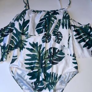 Off shoulder swim suit